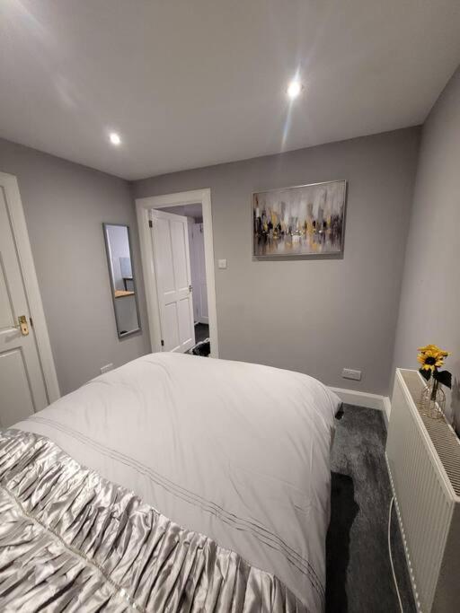 2 Kilkerran Road Apartment Кембелтаун Екстериор снимка