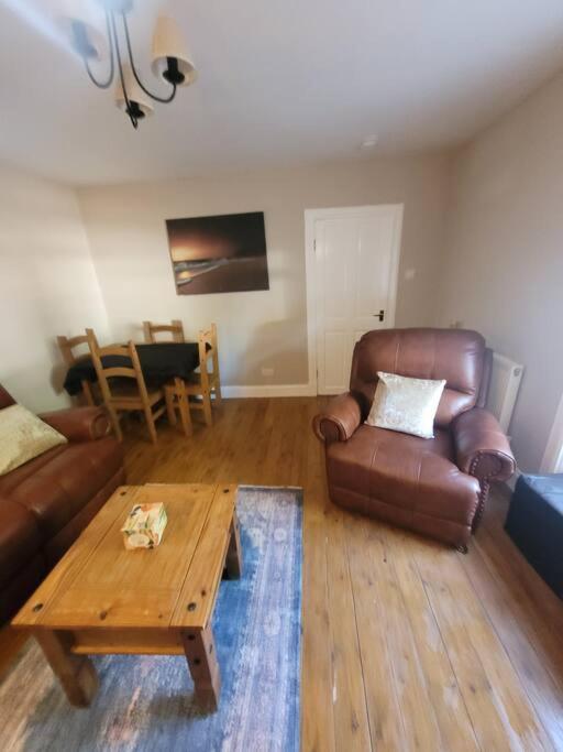 2 Kilkerran Road Apartment Кембелтаун Екстериор снимка